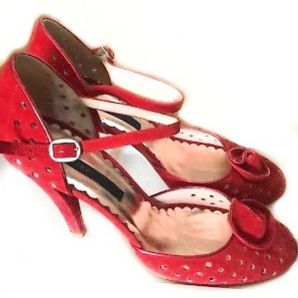 MARC JACOBS Red Suede Perforated Heels 8.5 - Picture 3 of 4